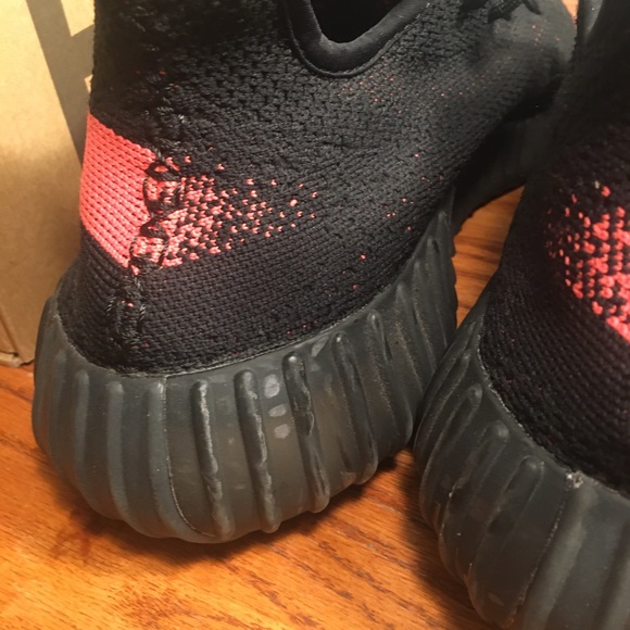 Yeezy 350 core black red size 10 authentic - Picture 7 of 8